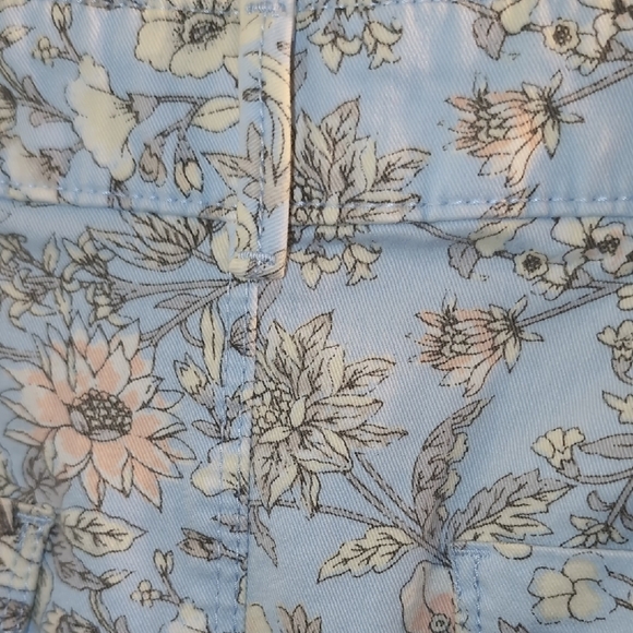 LOFT Light Blue Floral Mini Skirt - Picture 6 of 8